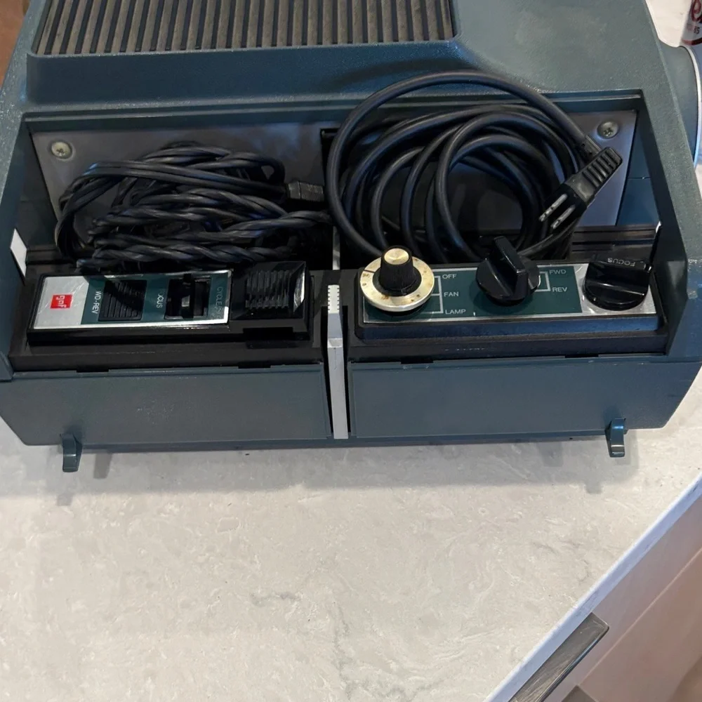 Grand Prix 370 Slide Projector - Green
